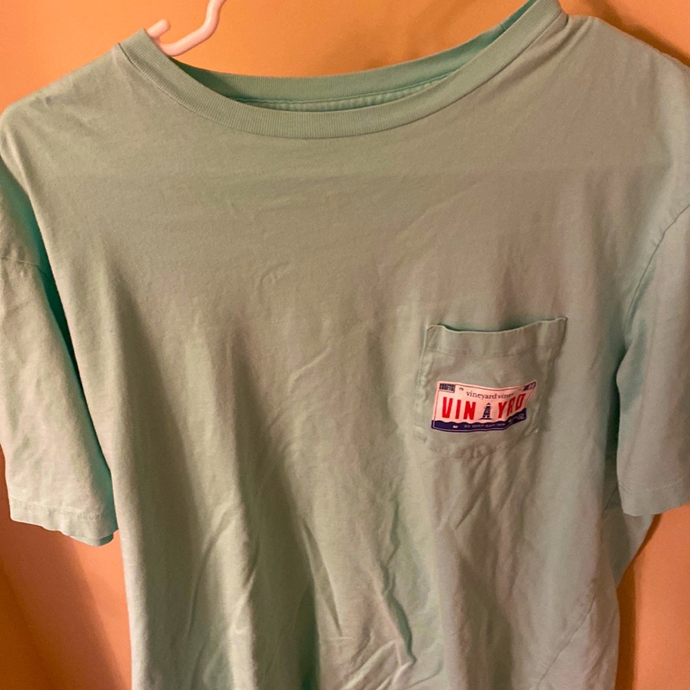 Mens vineyard vines short sleeve with logo on back